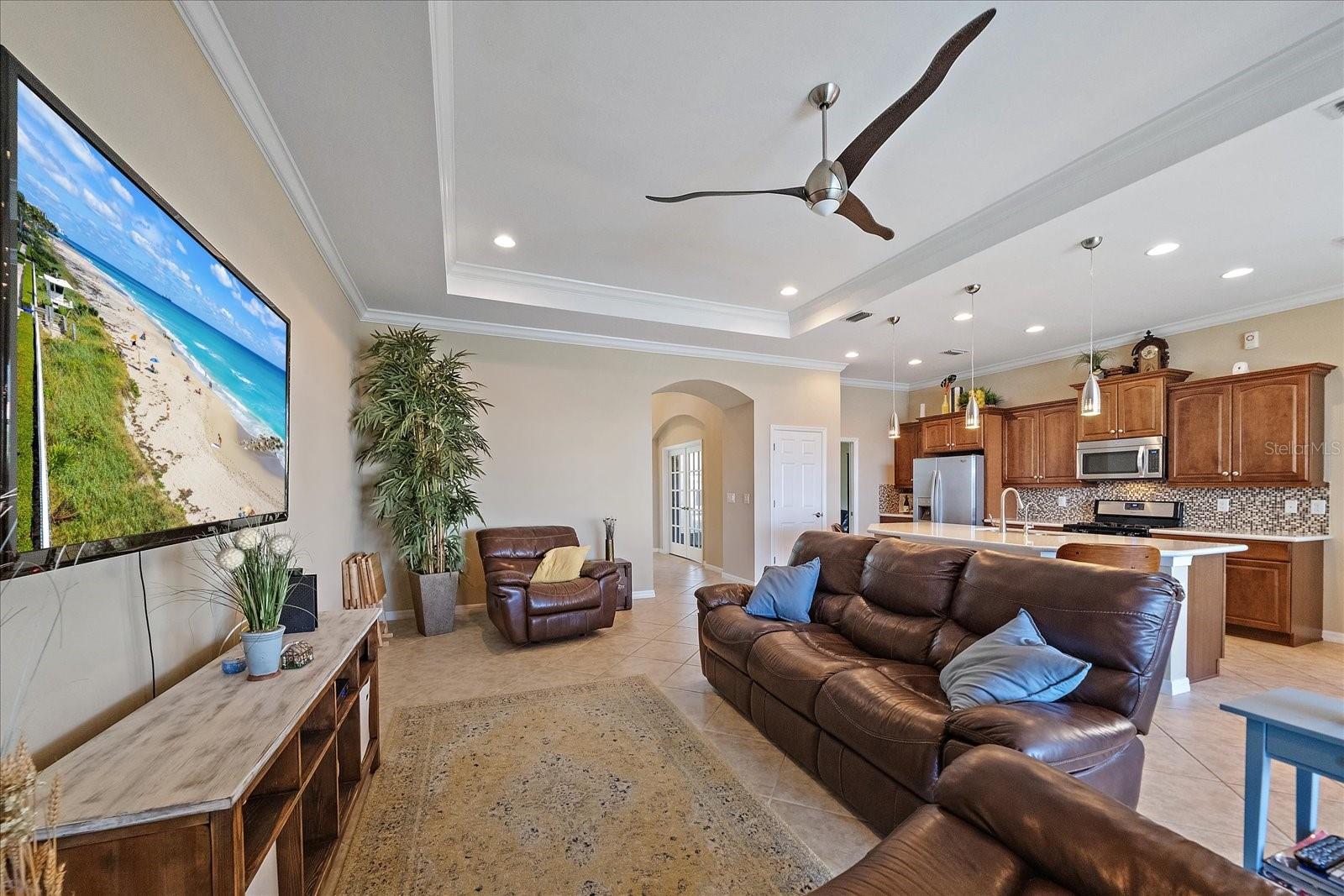 5040 LAKE OVERLOOK AVE, BRADENTON, FL, 34208