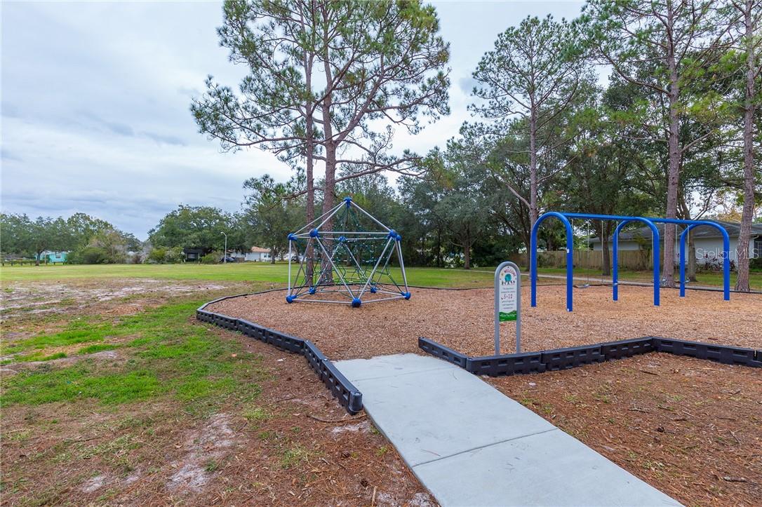 4711 RIDGE POINT DR, TAMPA, FL, 33624