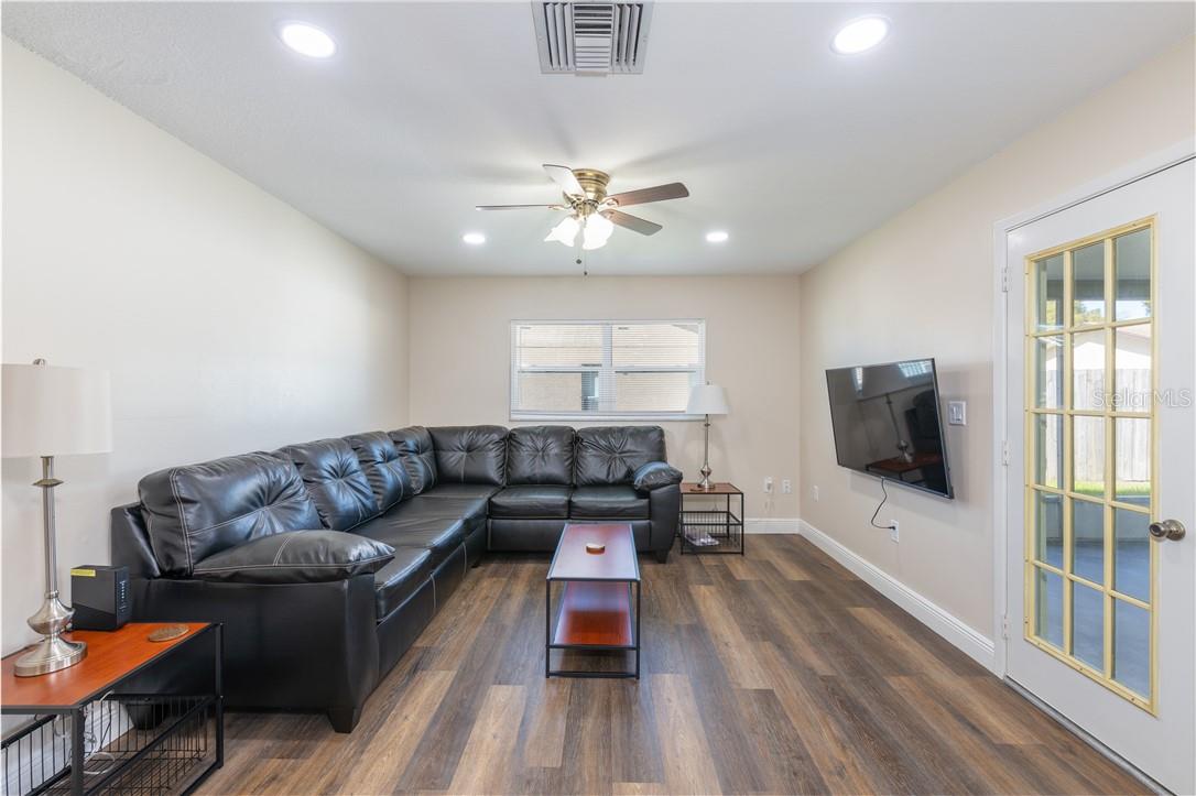 4711 RIDGE POINT DR, TAMPA, FL, 33624