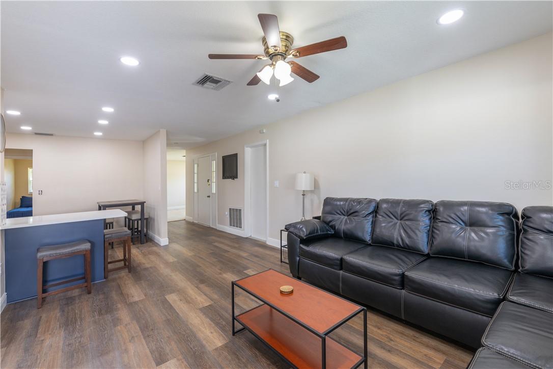 4711 RIDGE POINT DR, TAMPA, FL, 33624