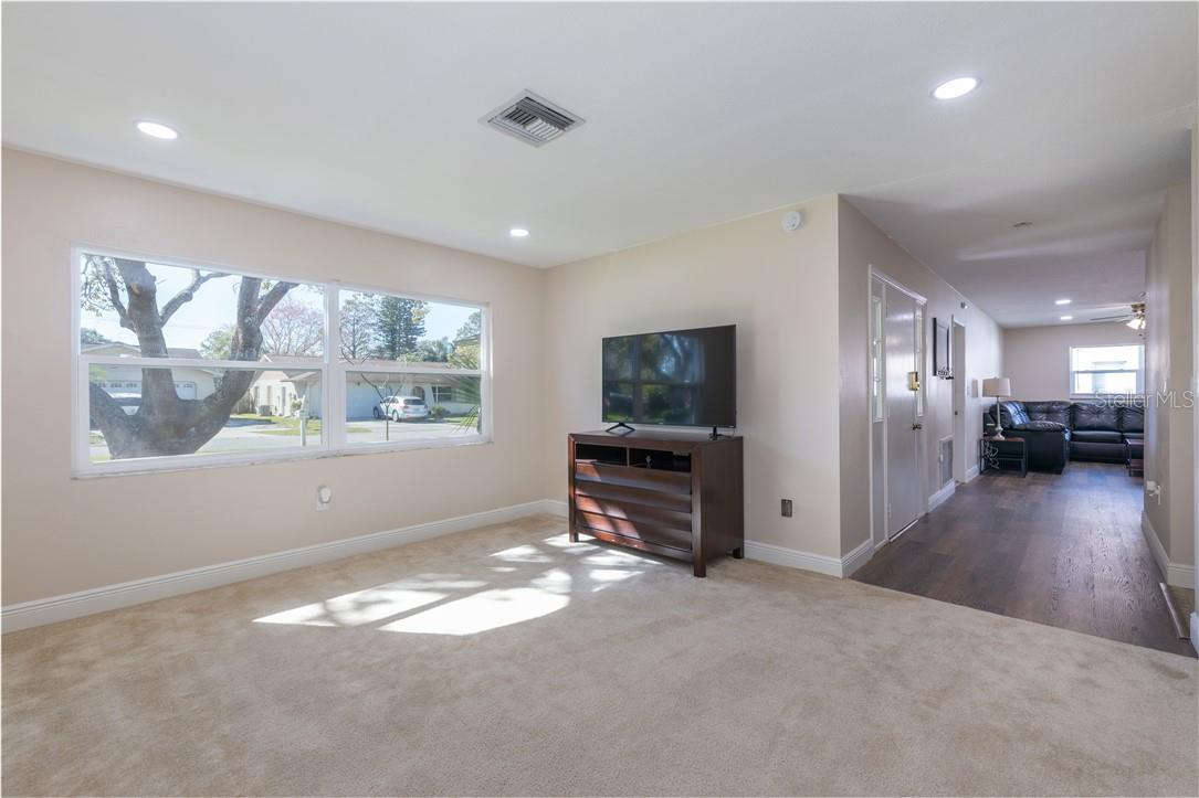 4711 RIDGE POINT DR, TAMPA, FL, 33624