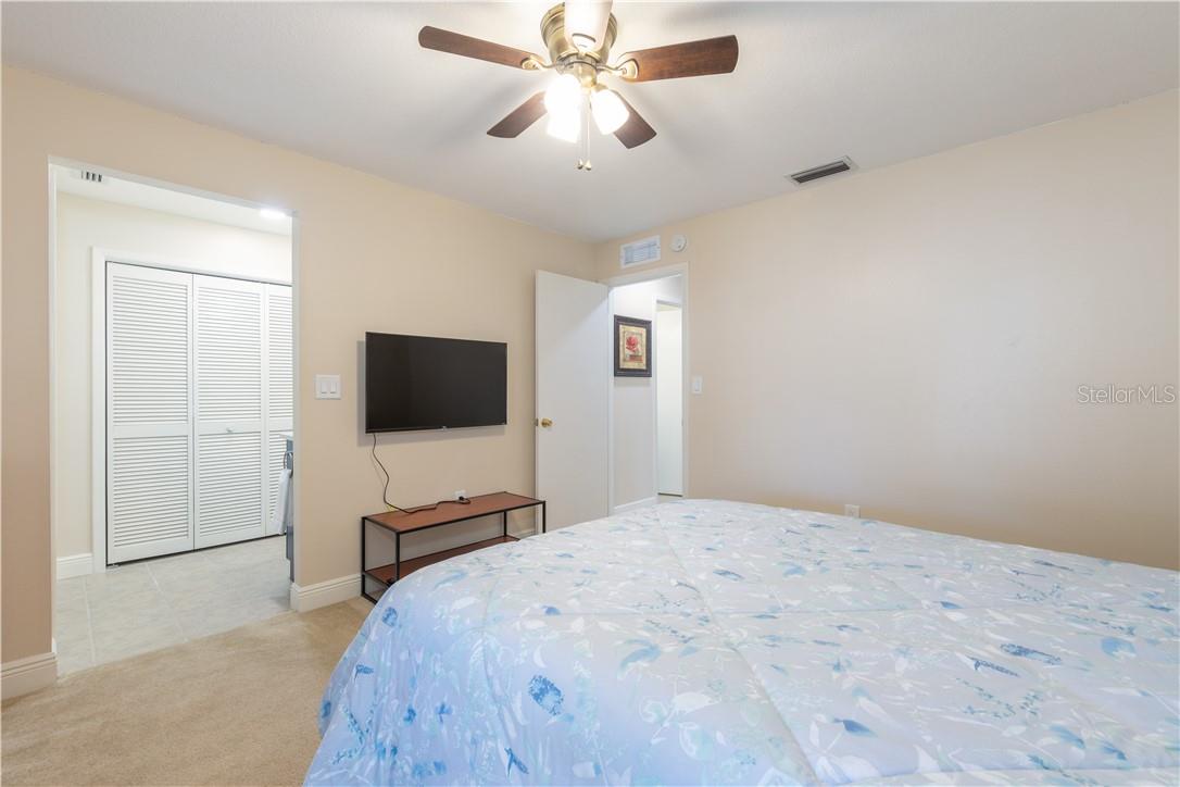 4711 RIDGE POINT DR, TAMPA, FL, 33624