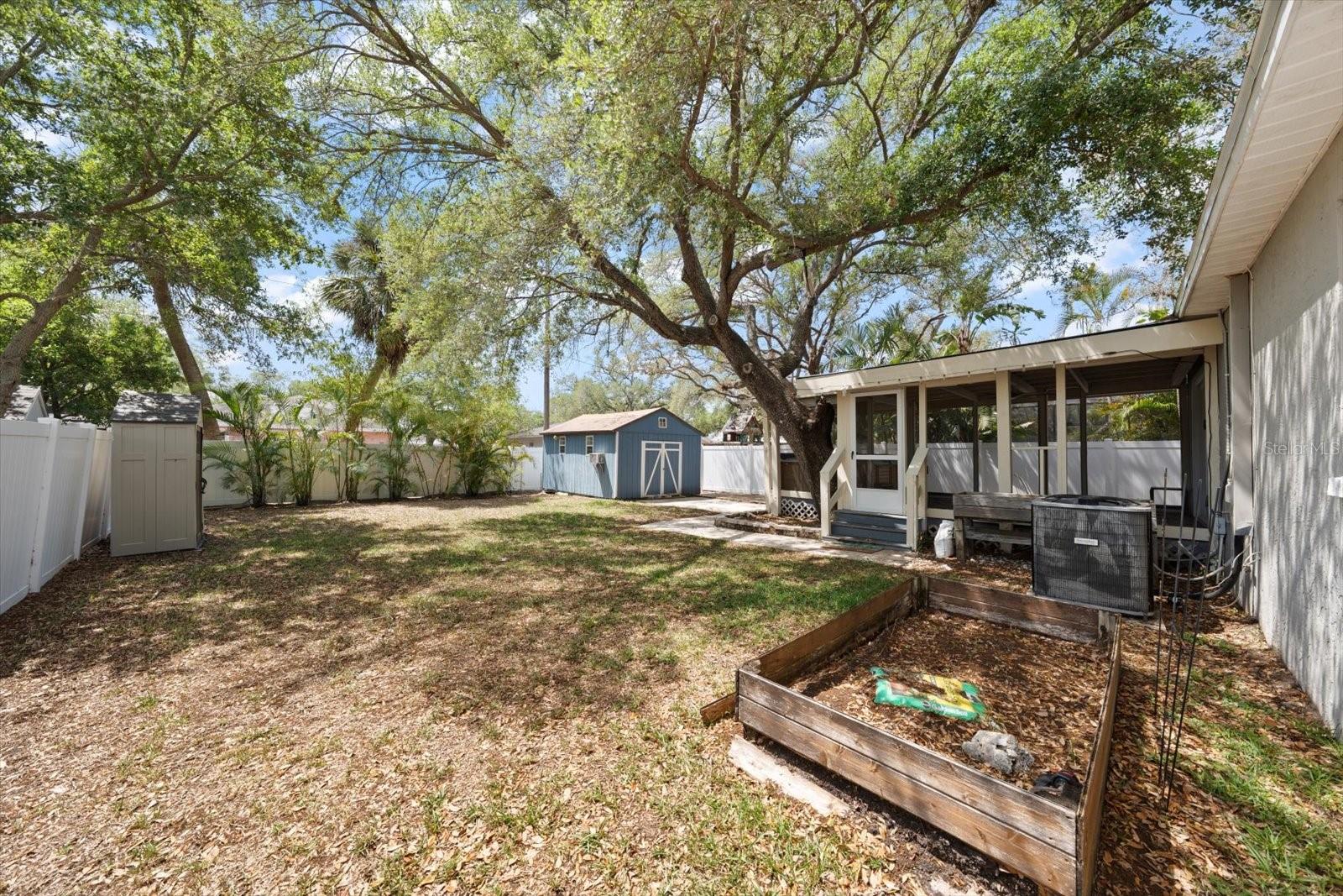 3128 W VARN AVE, TAMPA, FL, 33611