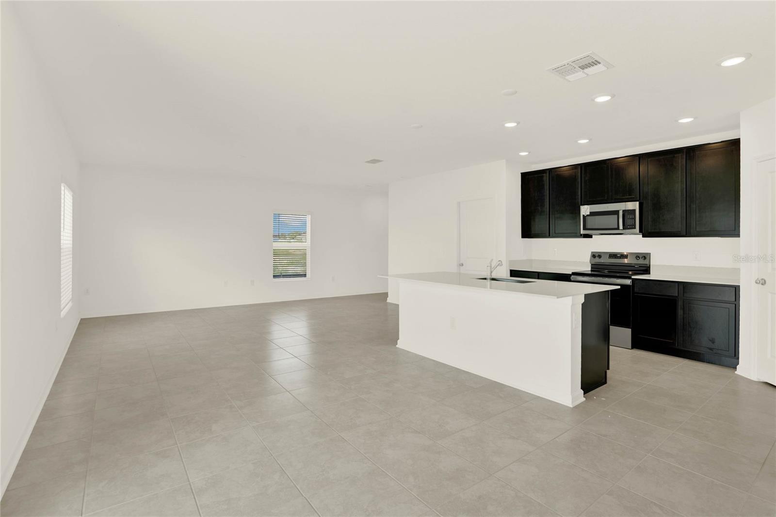 517 BELL PRAIRIE CIR, LAKE WALES, FL, 33859