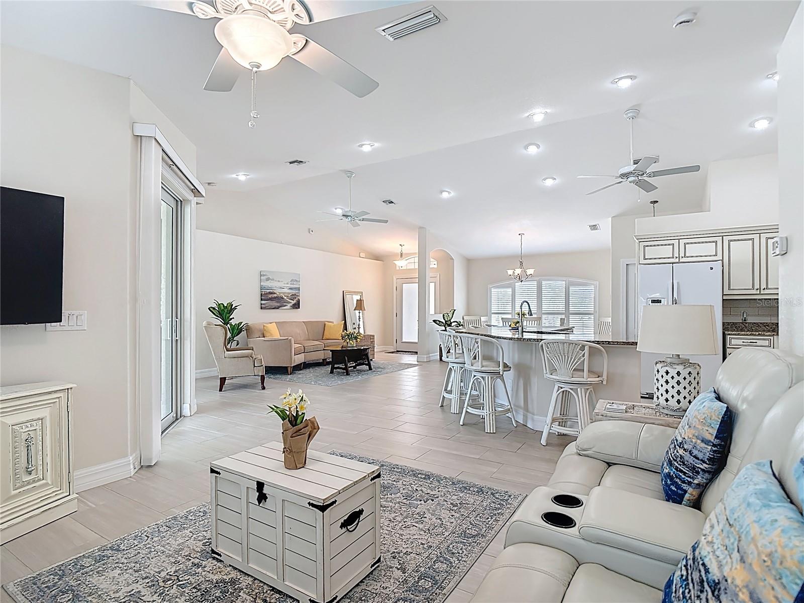 70 CLUBHOUSE RD, ROTONDA WEST, FL, 33947
