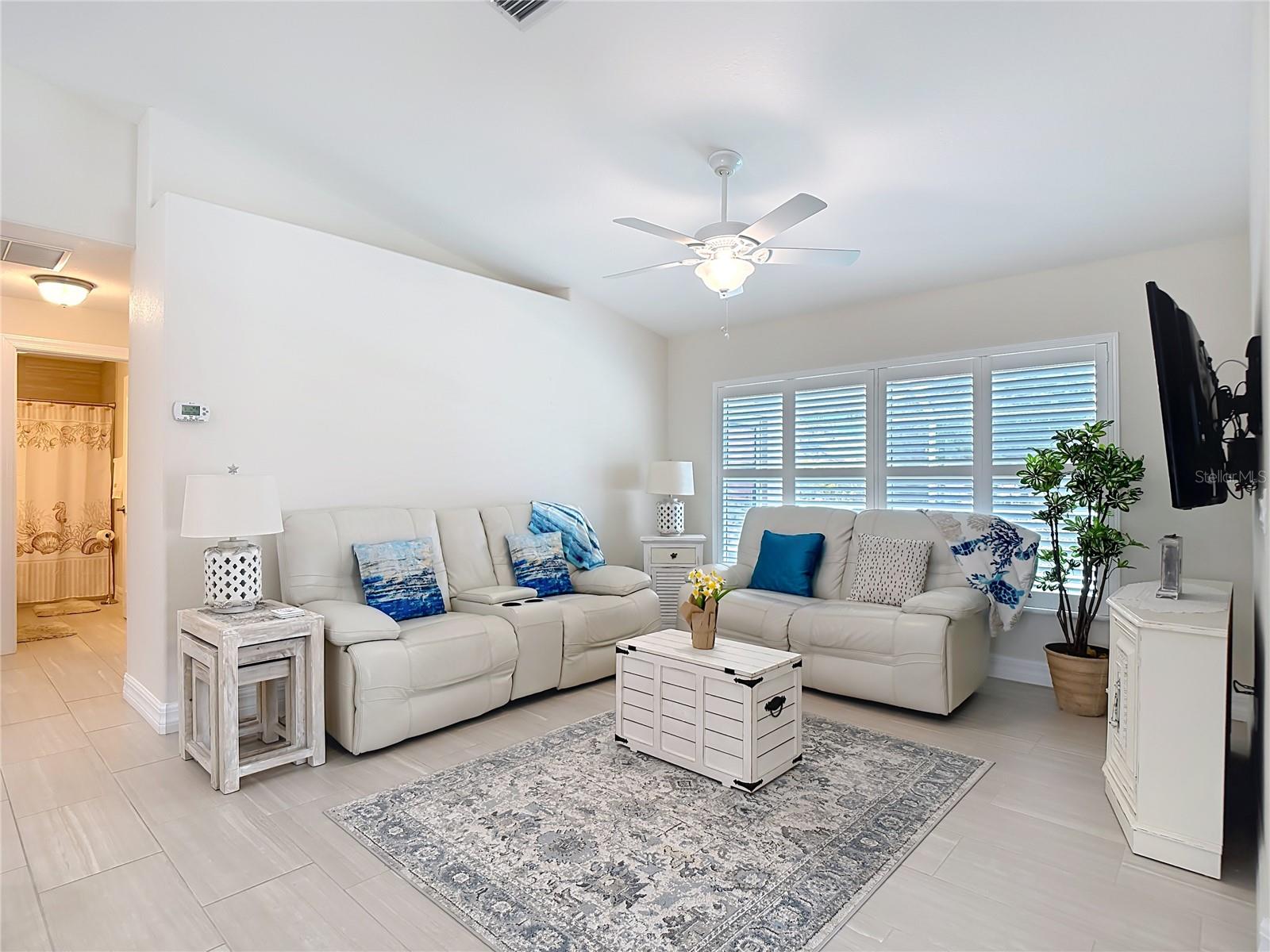 70 CLUBHOUSE RD, ROTONDA WEST, FL, 33947