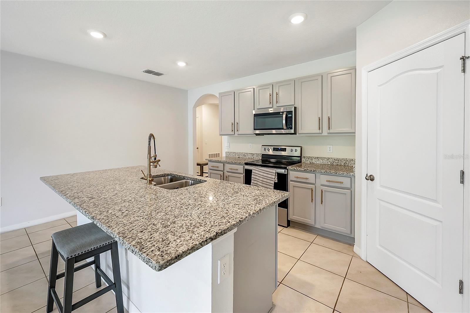 2726 HARMONIA HAMMOCK RD, HARMONY, FL, 34773