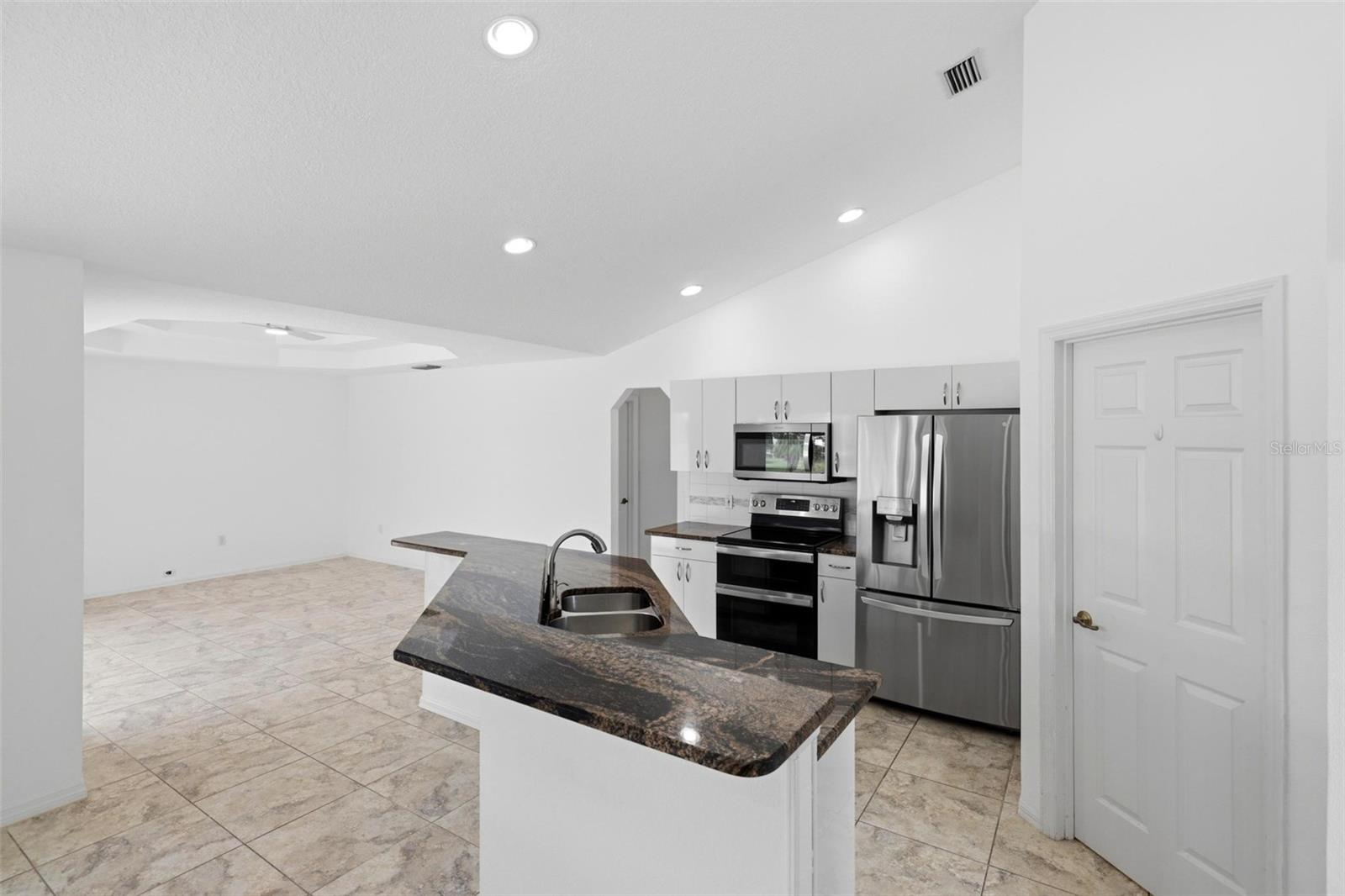 605 ROTONDA CIR, ROTONDA WEST, FL, 33947