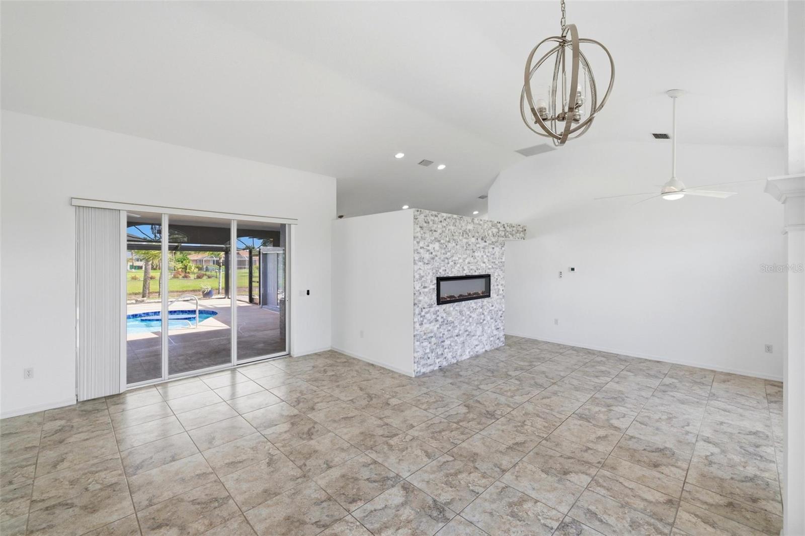 605 ROTONDA CIR, ROTONDA WEST, FL, 33947