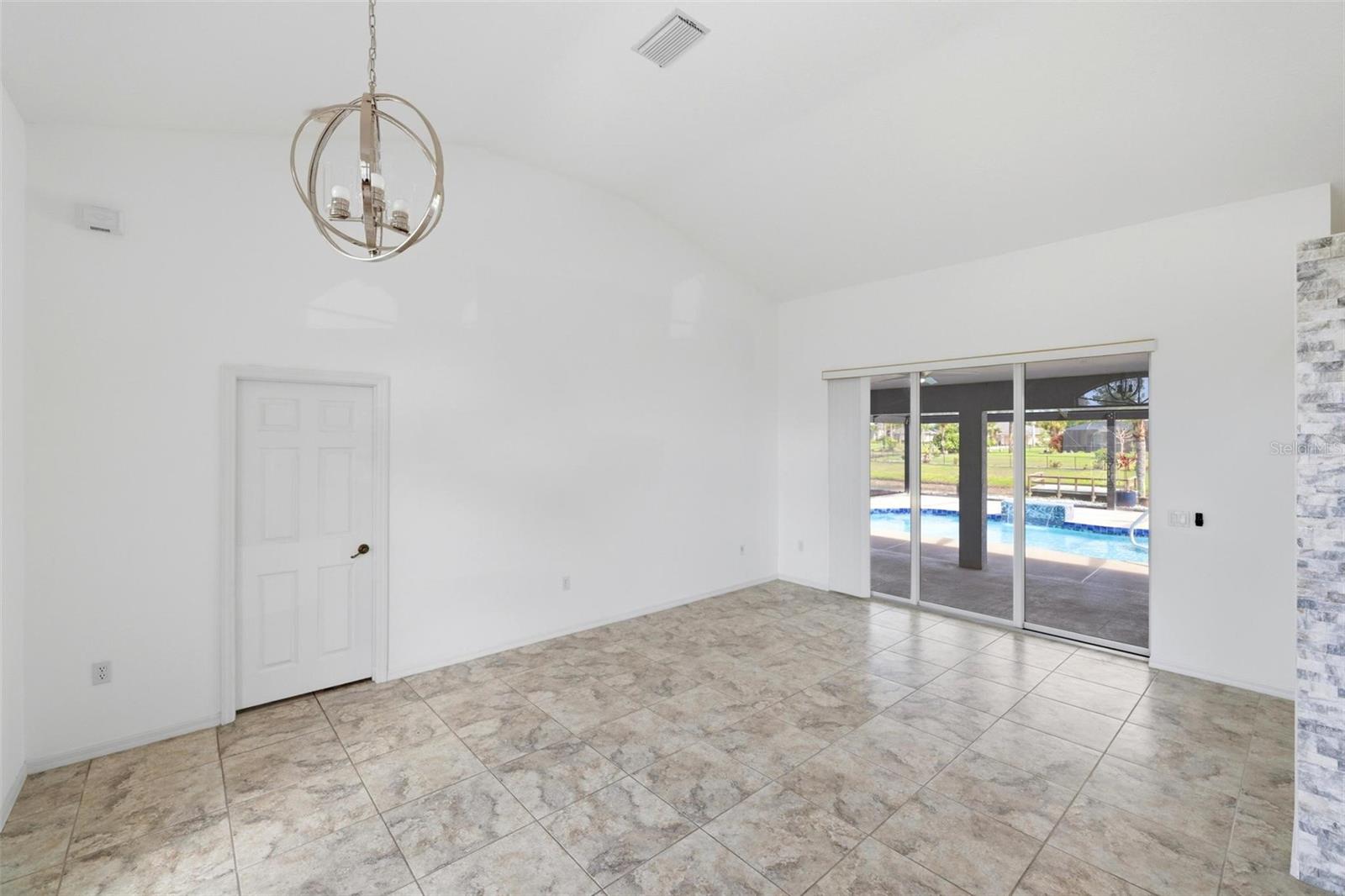 605 ROTONDA CIR, ROTONDA WEST, FL, 33947