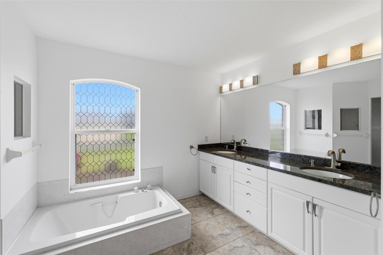 605 ROTONDA CIR, ROTONDA WEST, FL, 33947