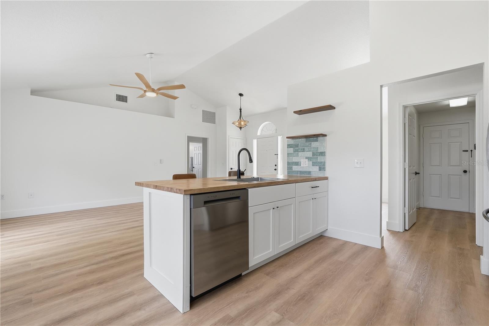 36703 SUNDANCE DR, GRAND ISLAND, FL, 32735