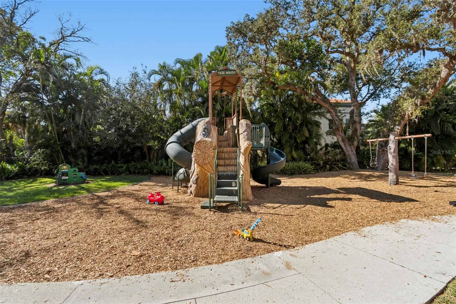 1685 LAUREL ST #3, SARASOTA, FL, 34236