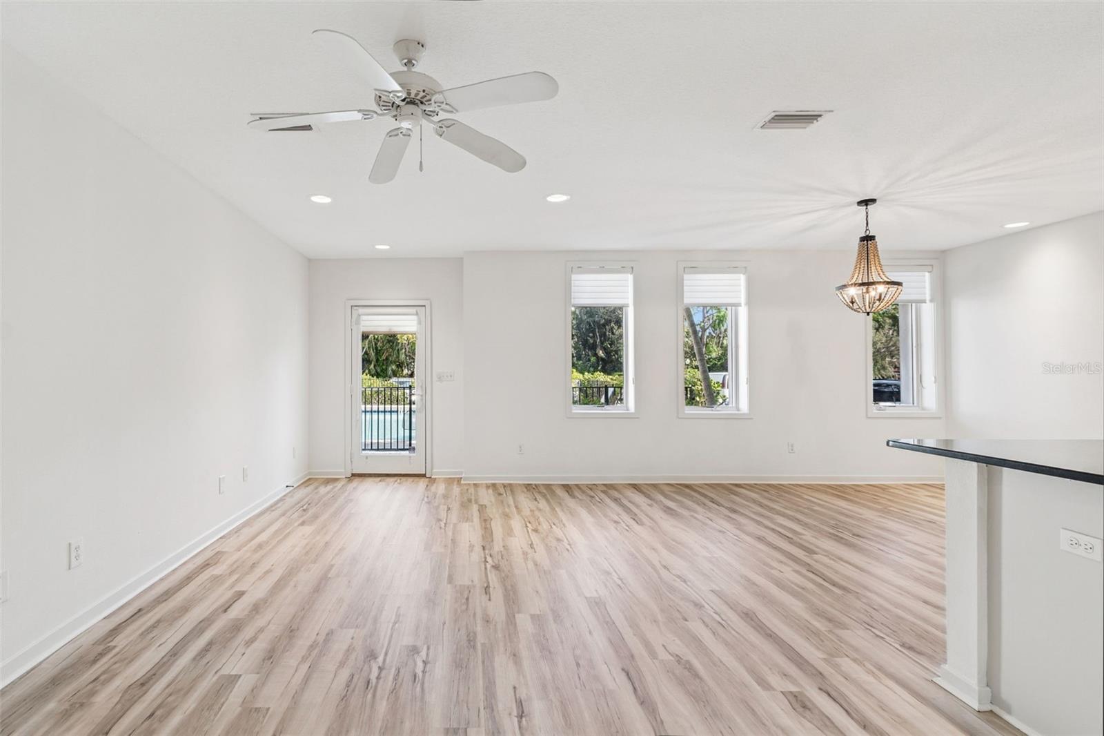 1685 LAUREL ST #3, SARASOTA, FL, 34236