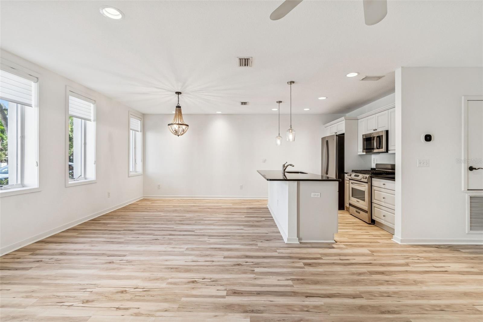 1685 LAUREL ST #3, SARASOTA, FL, 34236