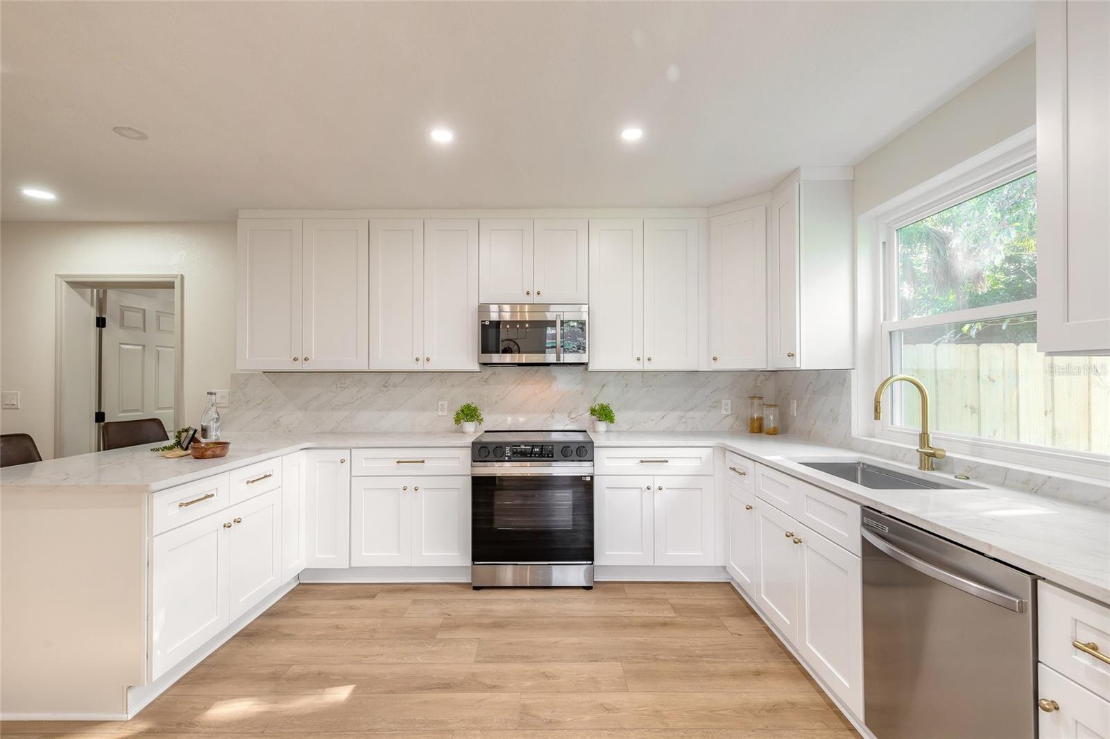 82 RAY MAR DR, ORMOND BEACH, FL, 32176