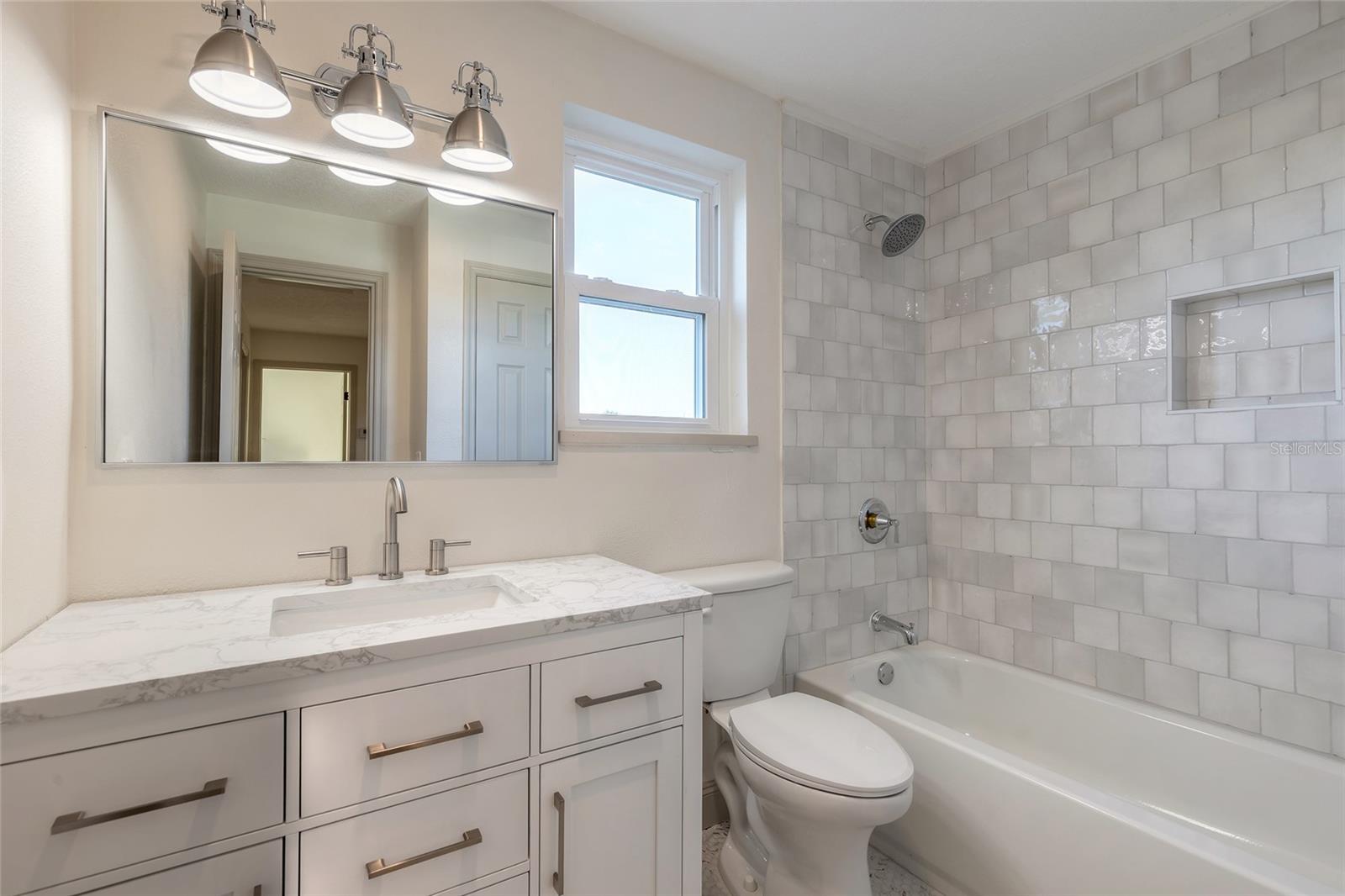 82 RAY MAR DR, ORMOND BEACH, FL, 32176
