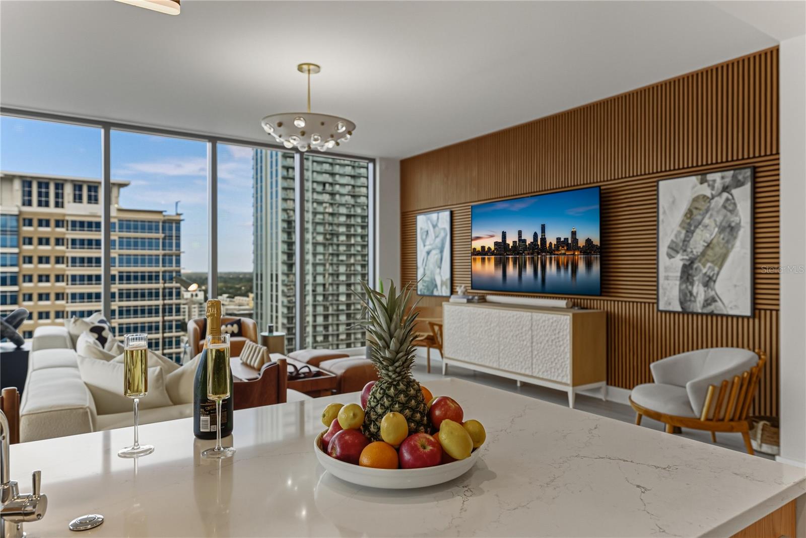 275 1ST AVE S #1701, ST PETERSBURG, FL, 33701