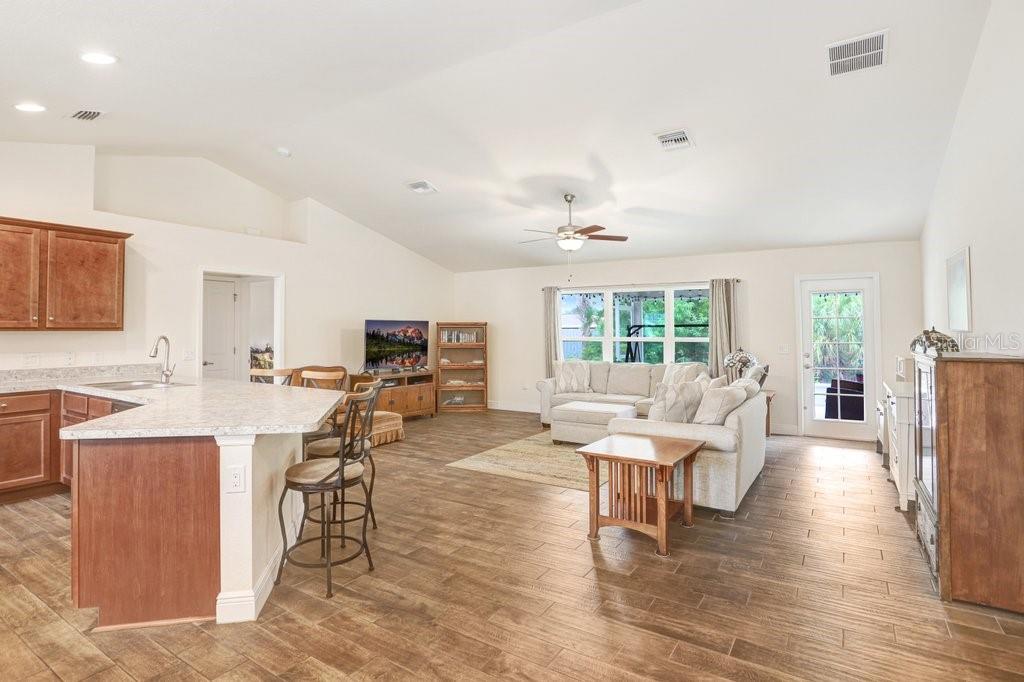 15256 COMMUNITY AVE, PORT CHARLOTTE, FL, 33953