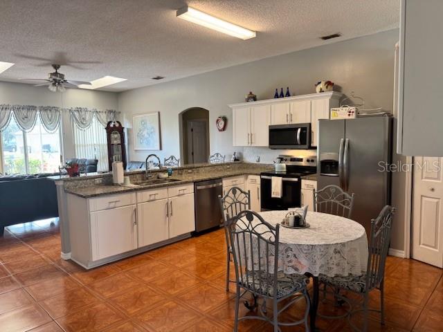 813 HALIFAX DR, KISSIMMEE, FL, 34758