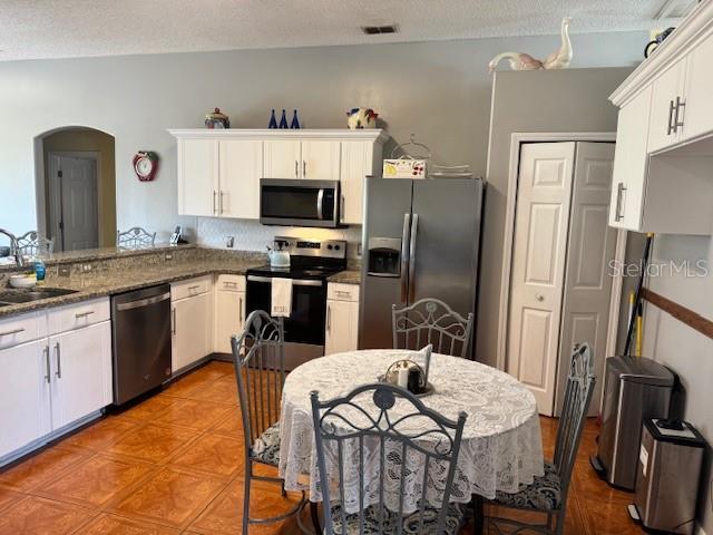 813 HALIFAX DR, KISSIMMEE, FL, 34758