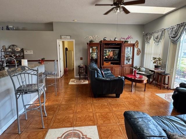 813 HALIFAX DR, KISSIMMEE, FL, 34758