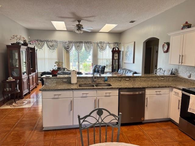 813 HALIFAX DR, KISSIMMEE, FL, 34758