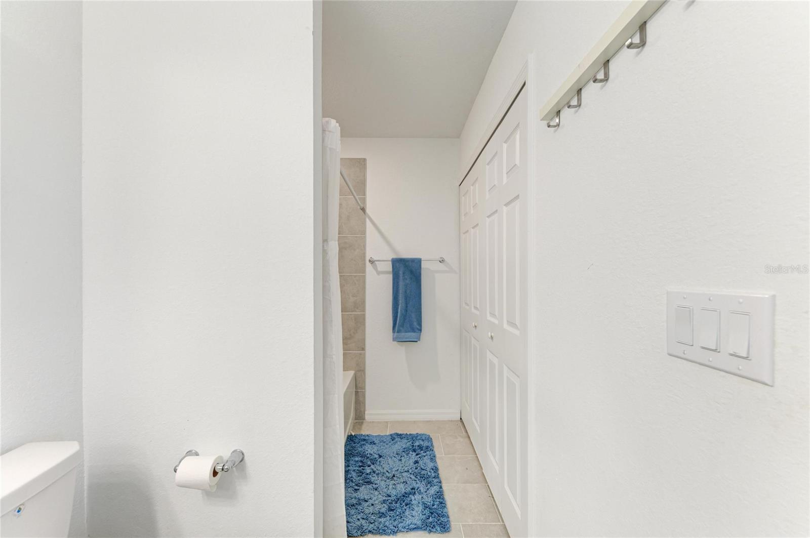 18114 GAWTHROP DR #204, BRADENTON, FL, 34211