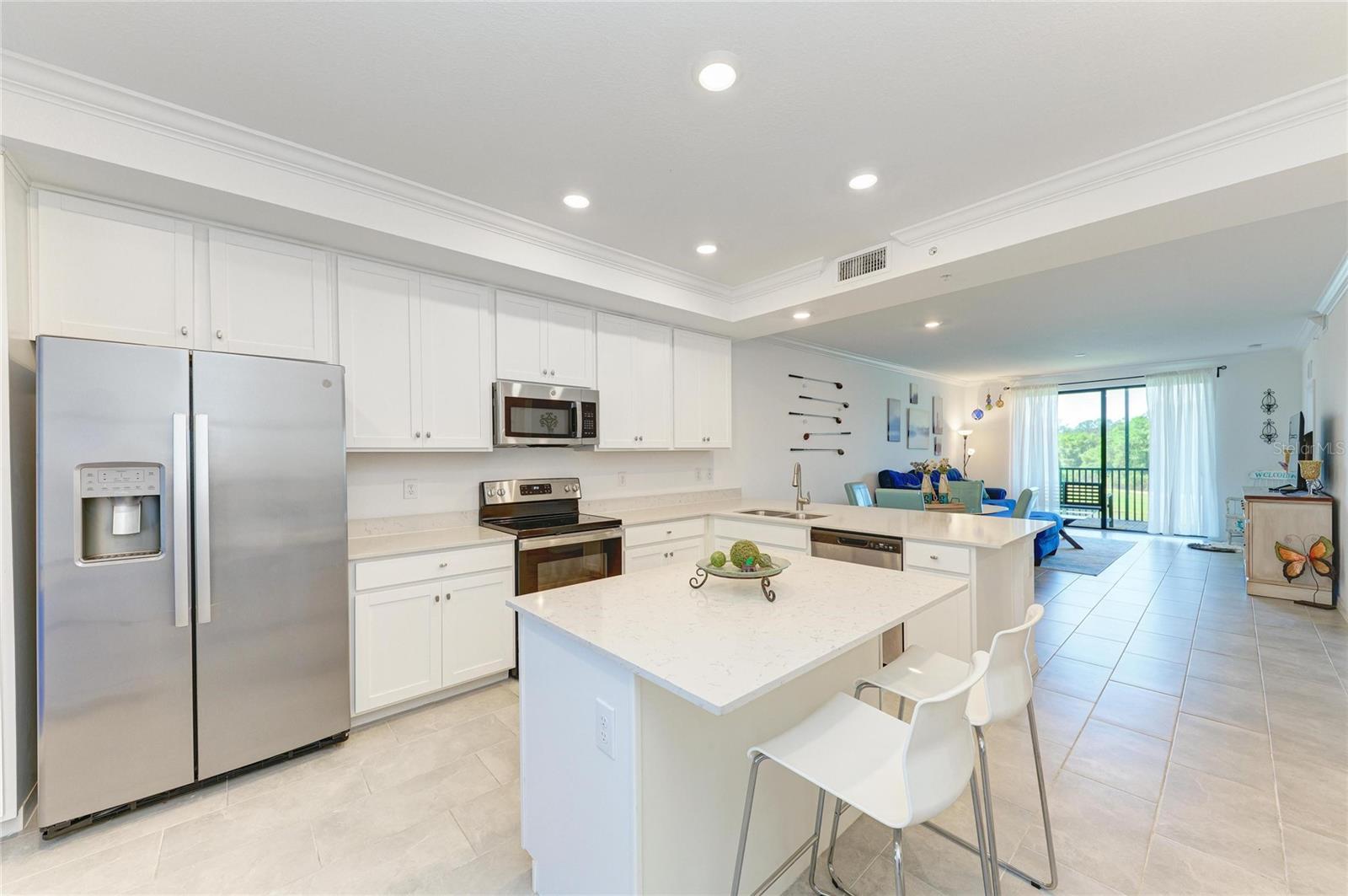 18114 GAWTHROP DR #204, BRADENTON, FL, 34211