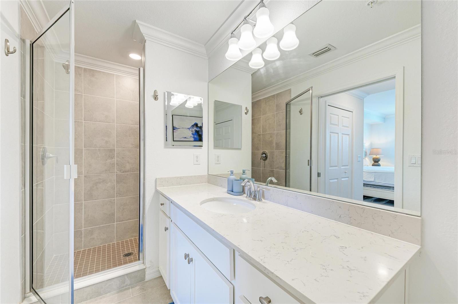 18114 GAWTHROP DR #204, BRADENTON, FL, 34211