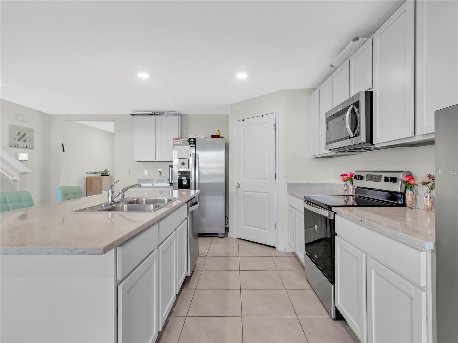 16767 SUNBURST LAKE ST, WIMAUMA, FL, 33598