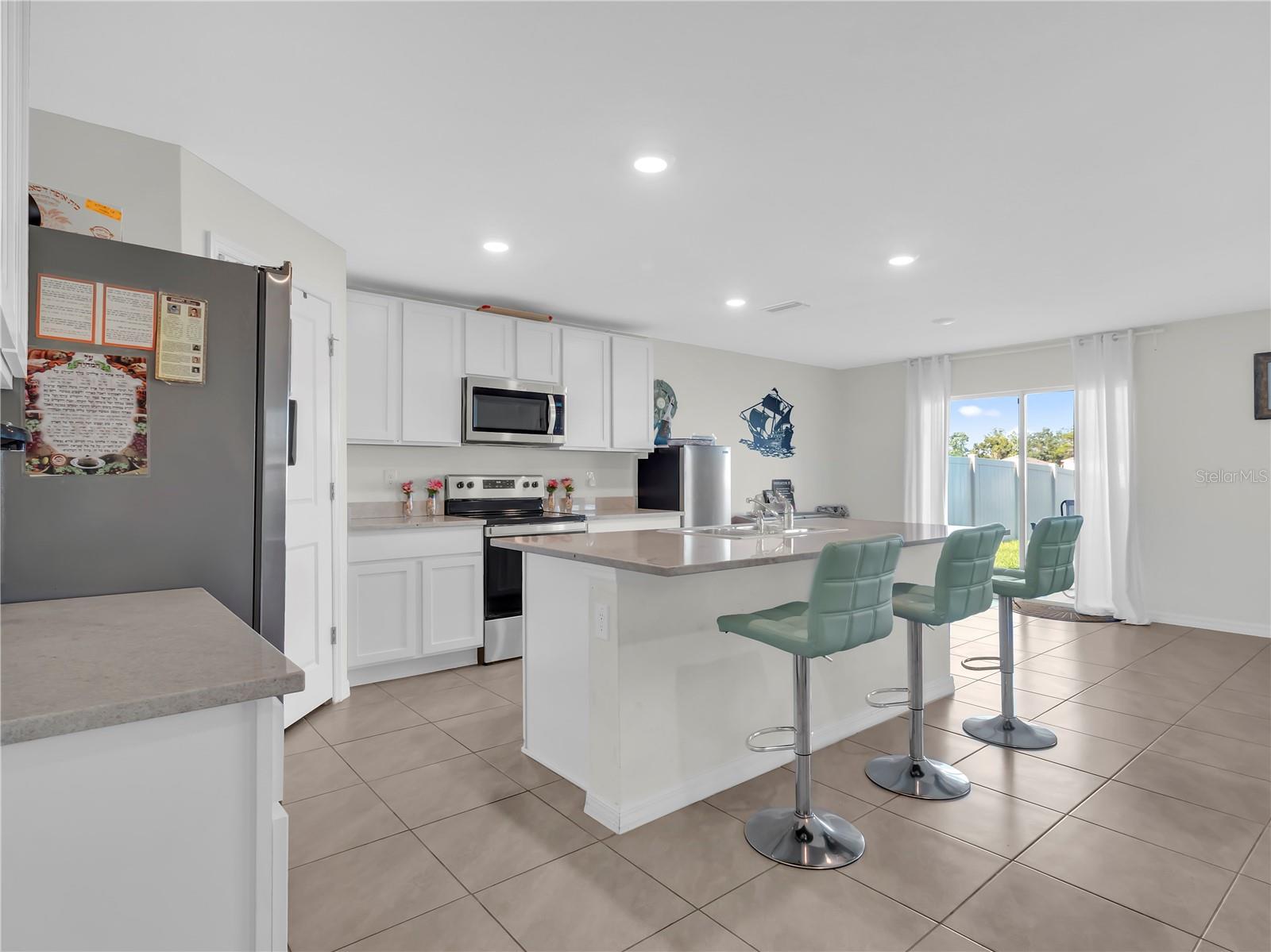 16767 SUNBURST LAKE ST, WIMAUMA, FL, 33598