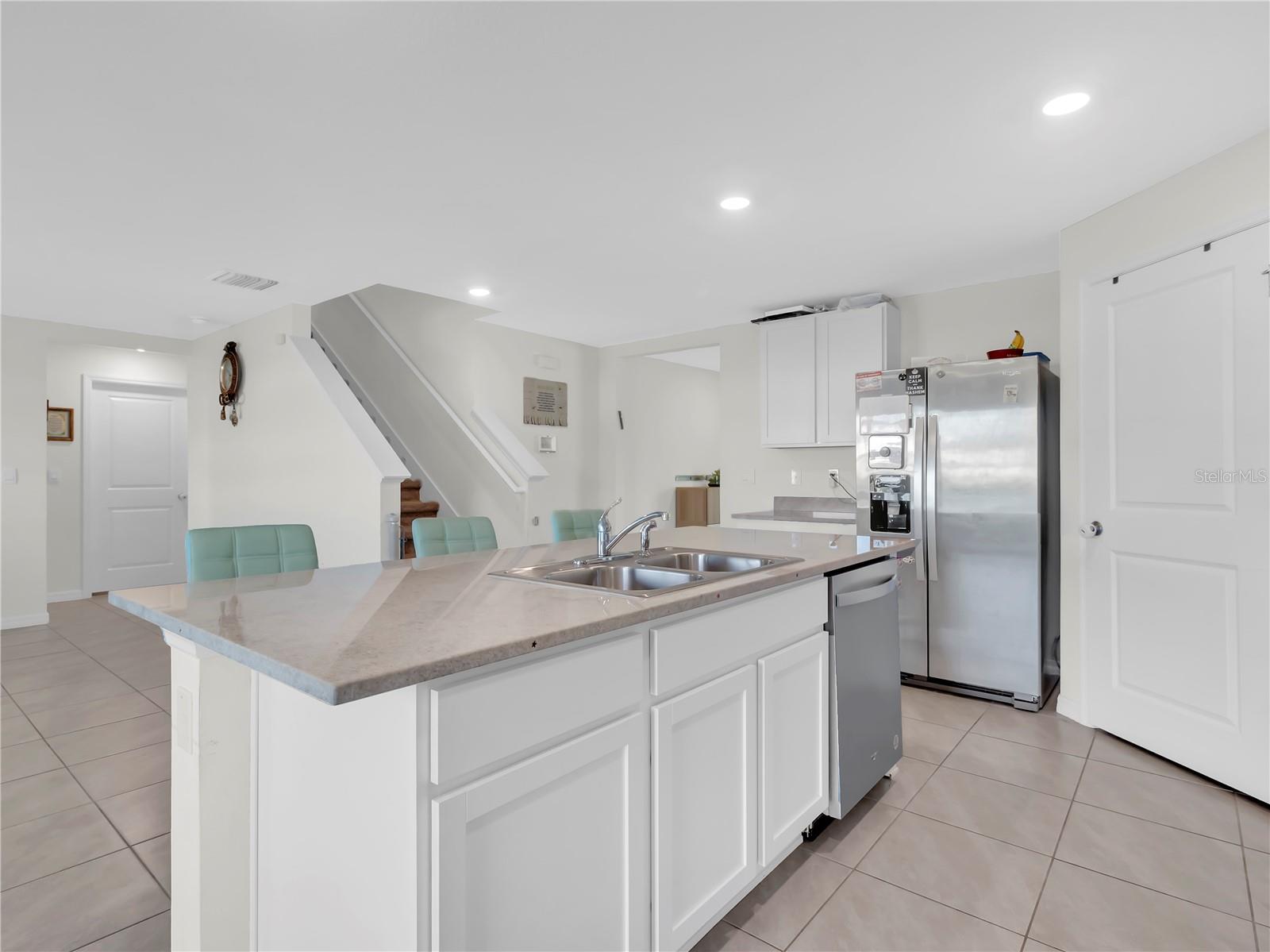16767 SUNBURST LAKE ST, WIMAUMA, FL, 33598