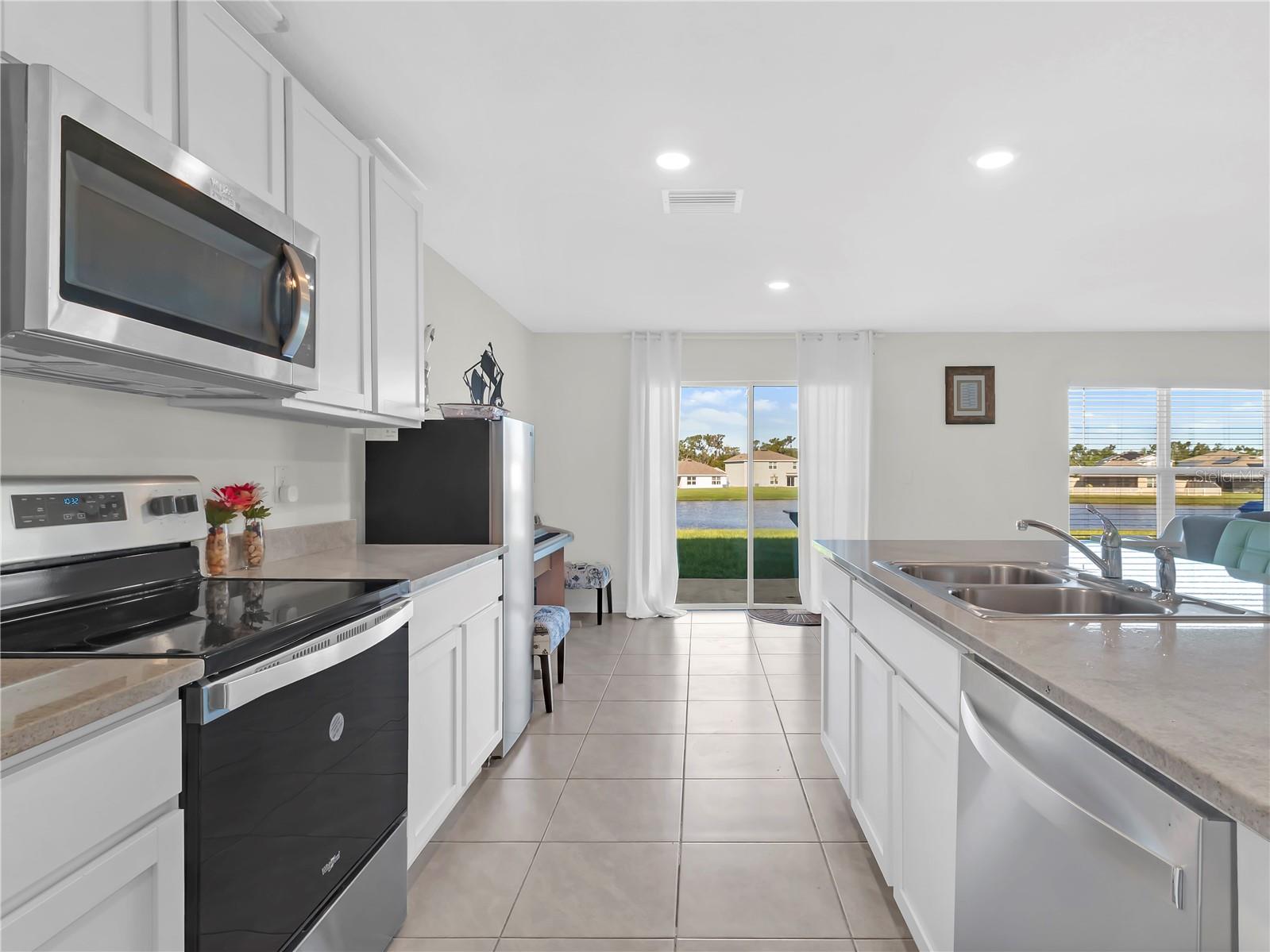 16767 SUNBURST LAKE ST, WIMAUMA, FL, 33598