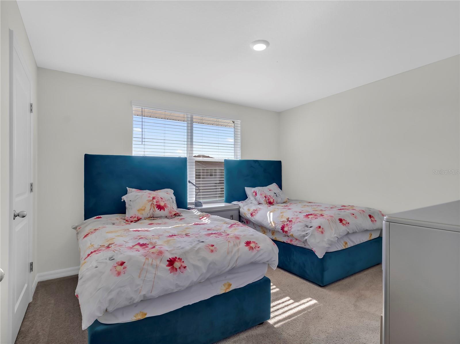 16767 SUNBURST LAKE ST, WIMAUMA, FL, 33598