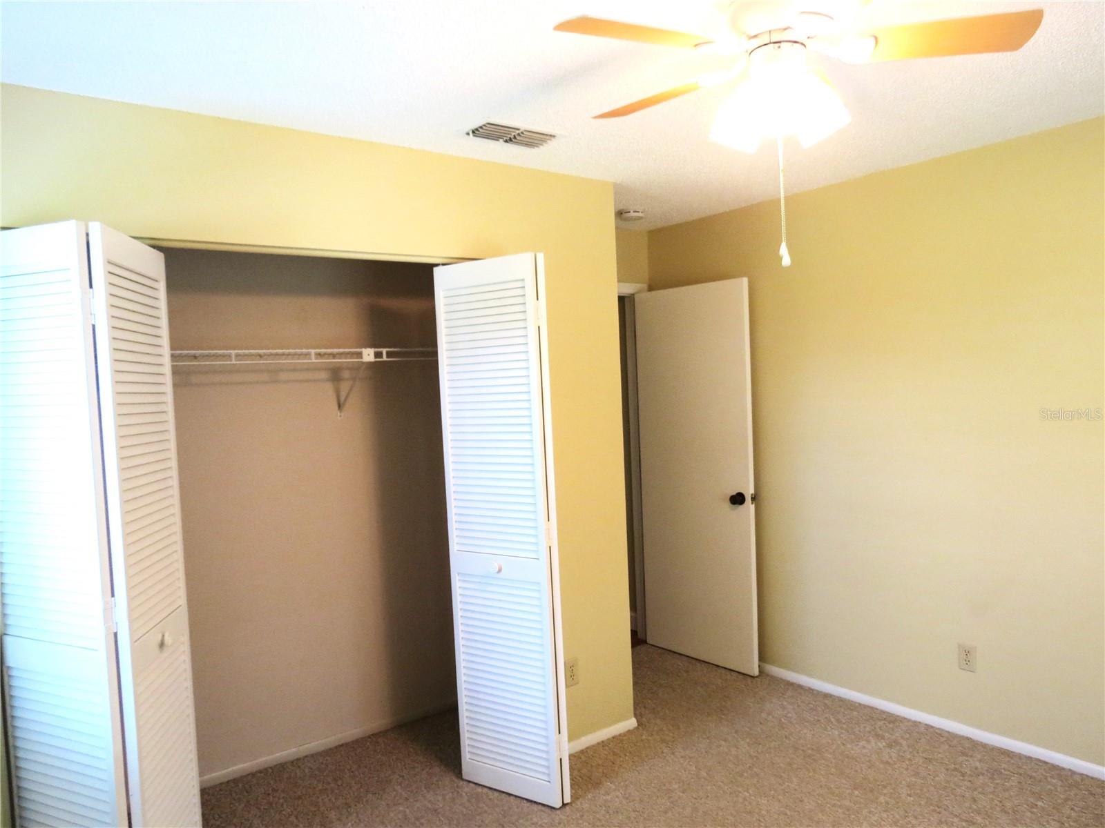 999 GILLESPIE DR, PALM HARBOR, FL, 34684
