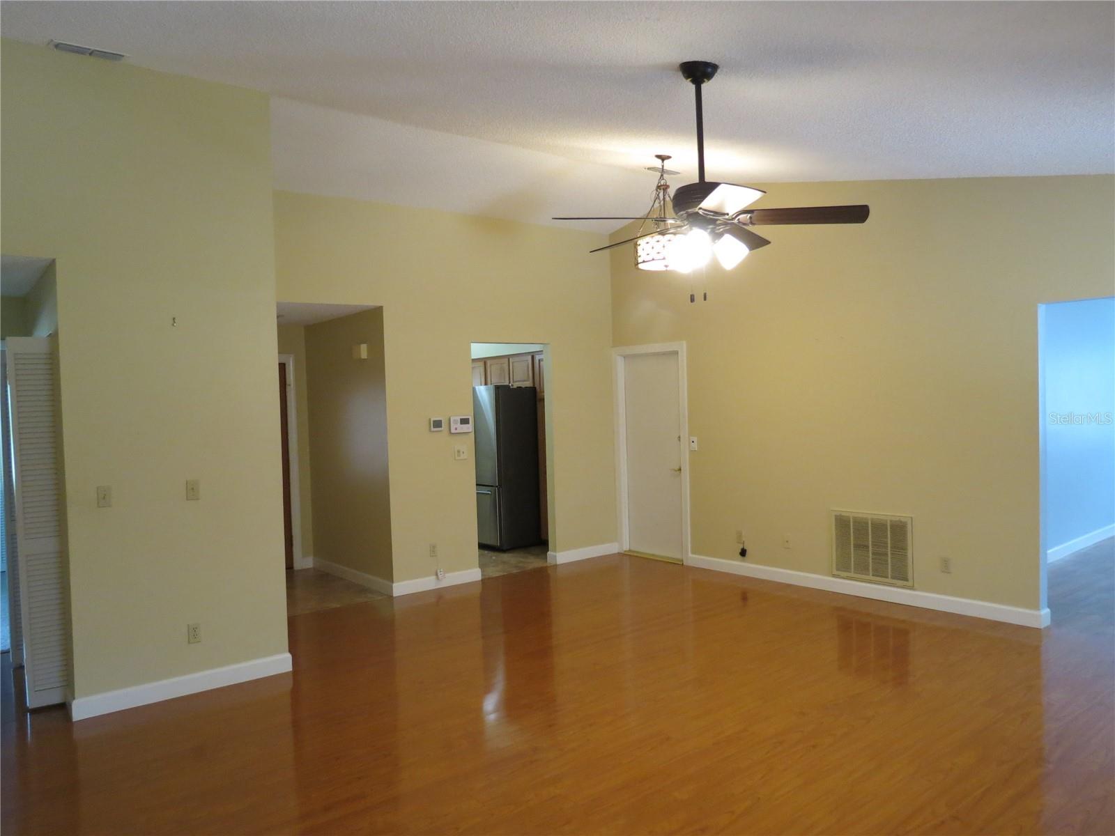 999 GILLESPIE DR, PALM HARBOR, FL, 34684