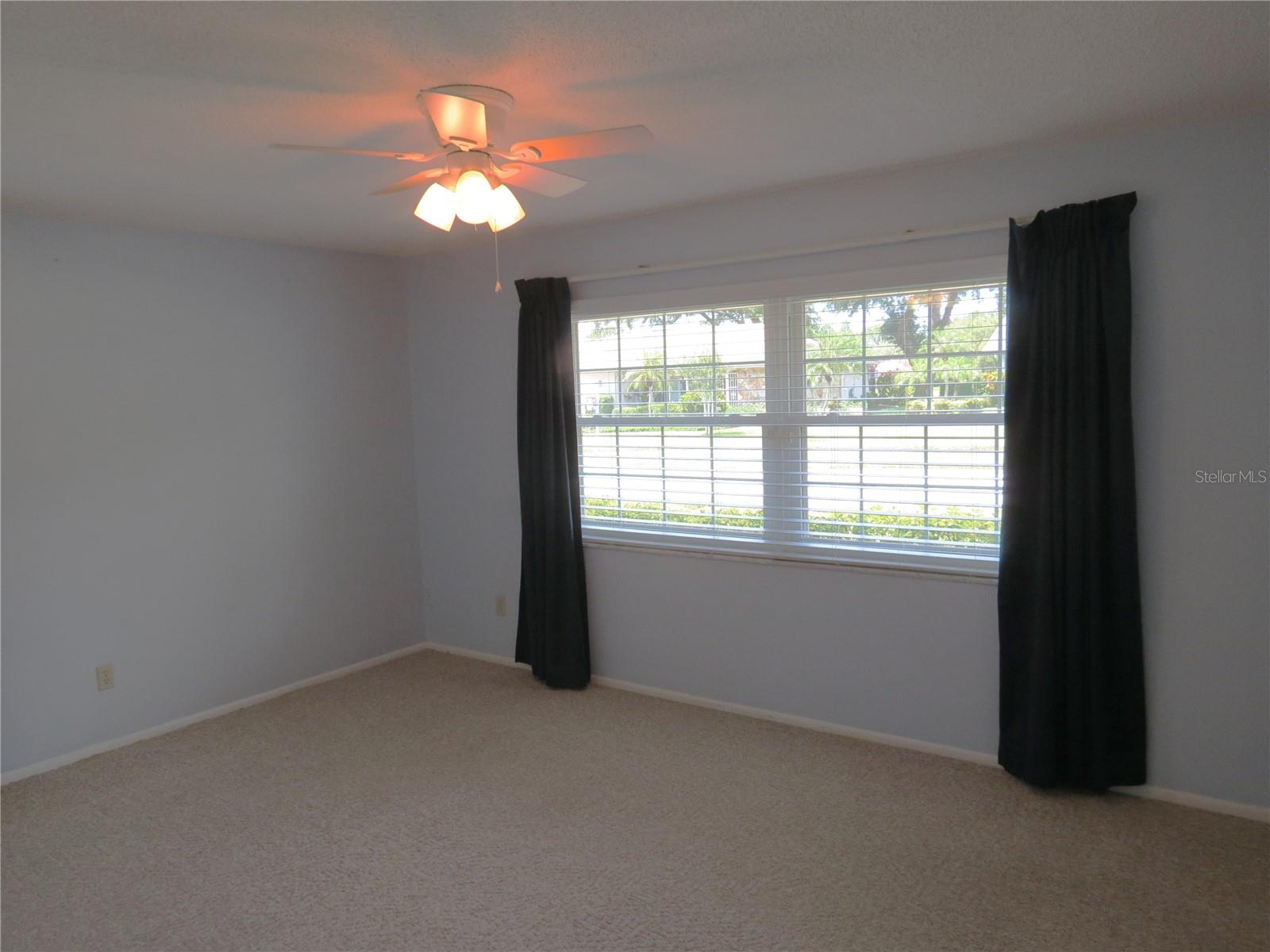 999 GILLESPIE DR, PALM HARBOR, FL, 34684