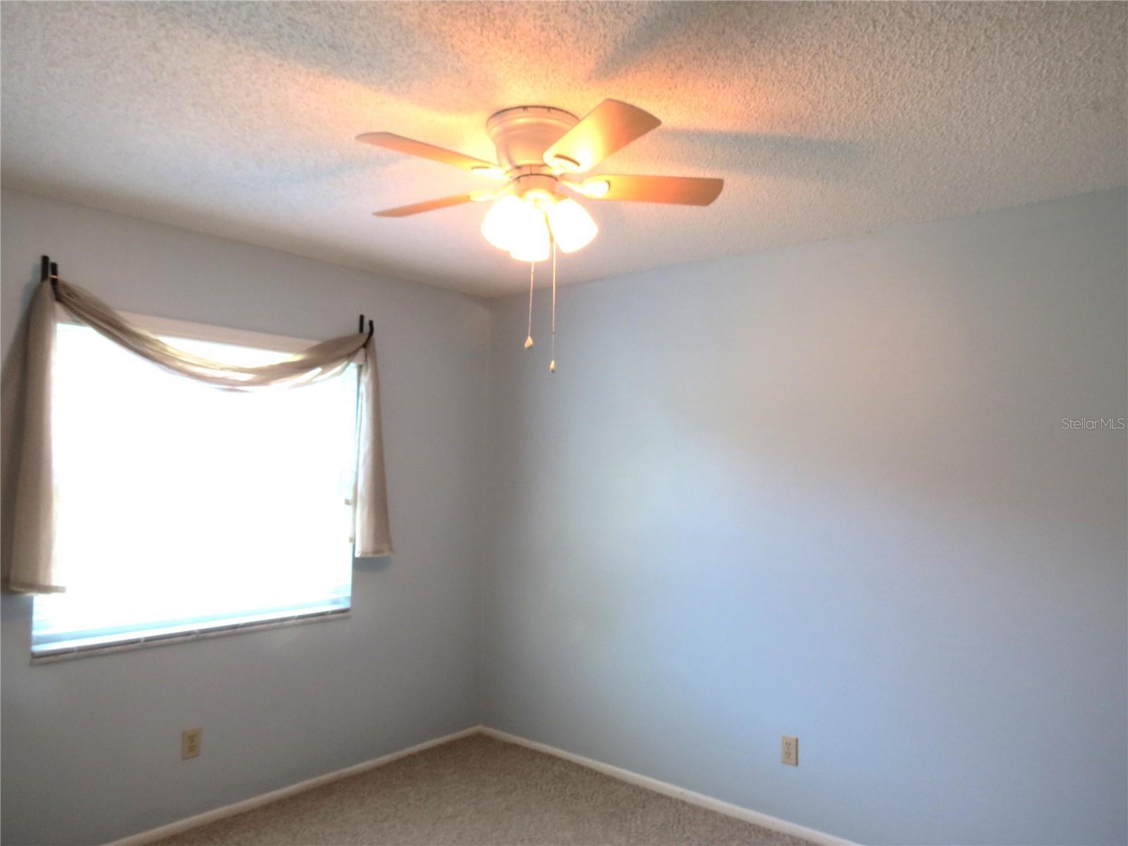 999 GILLESPIE DR, PALM HARBOR, FL, 34684