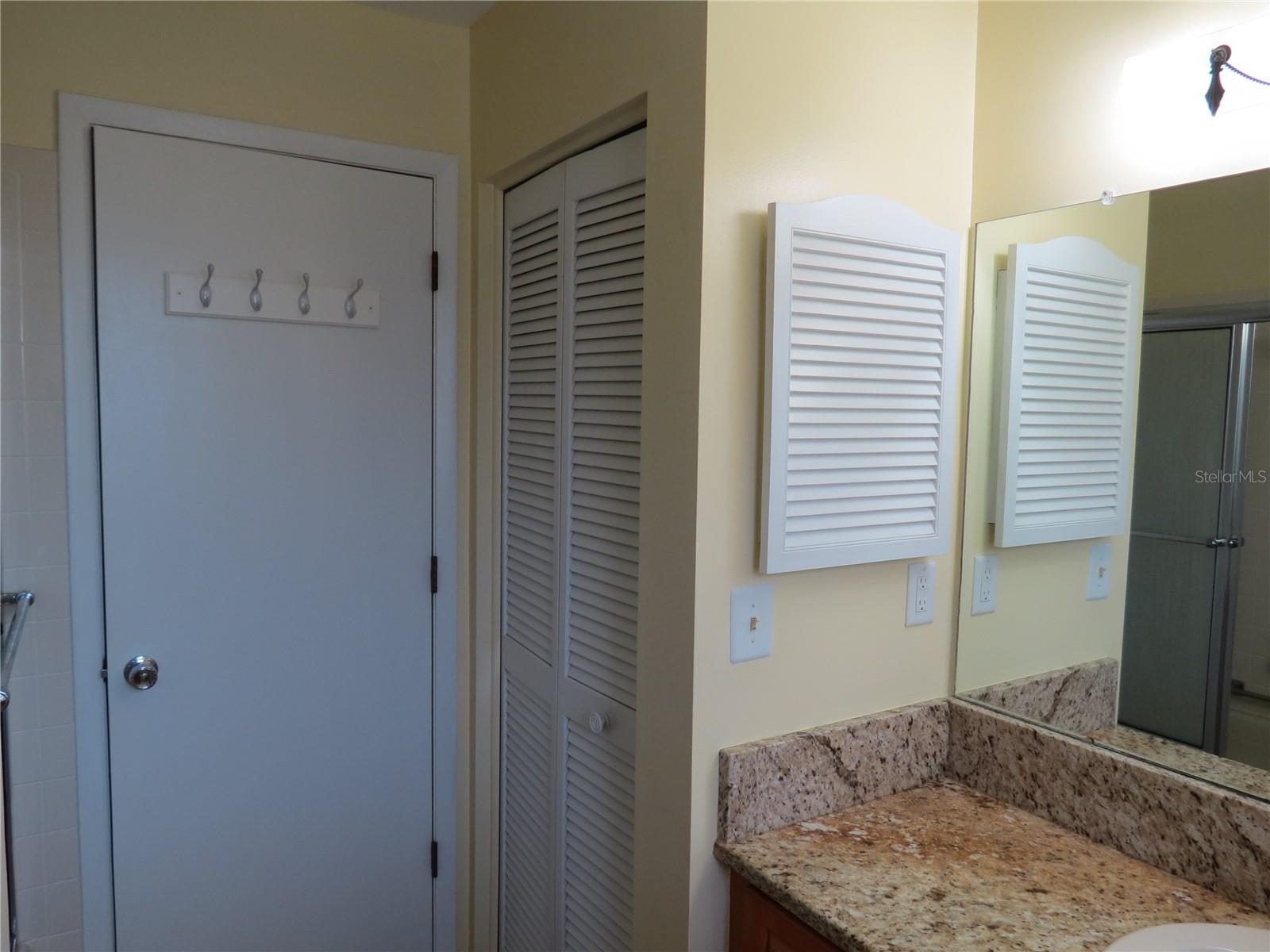 999 GILLESPIE DR, PALM HARBOR, FL, 34684