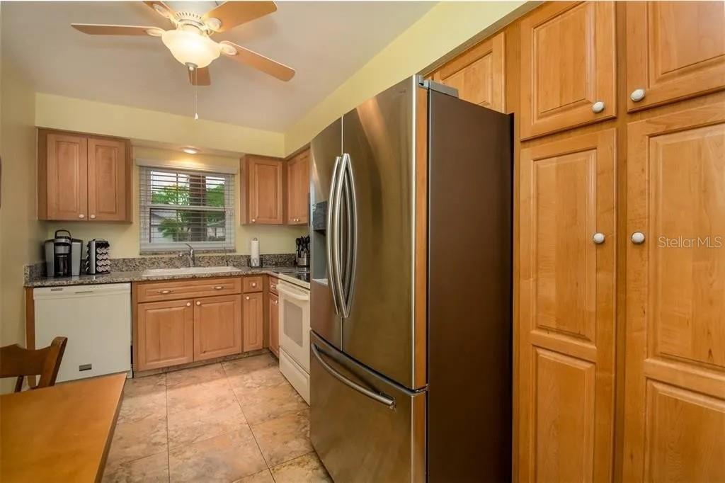 999 GILLESPIE DR, PALM HARBOR, FL, 34684