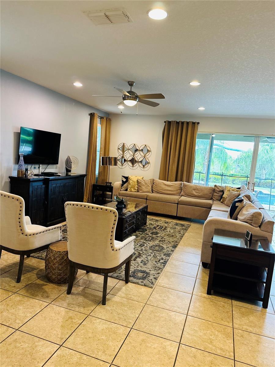 241 FALLS DR, KISSIMMEE, FL, 34747