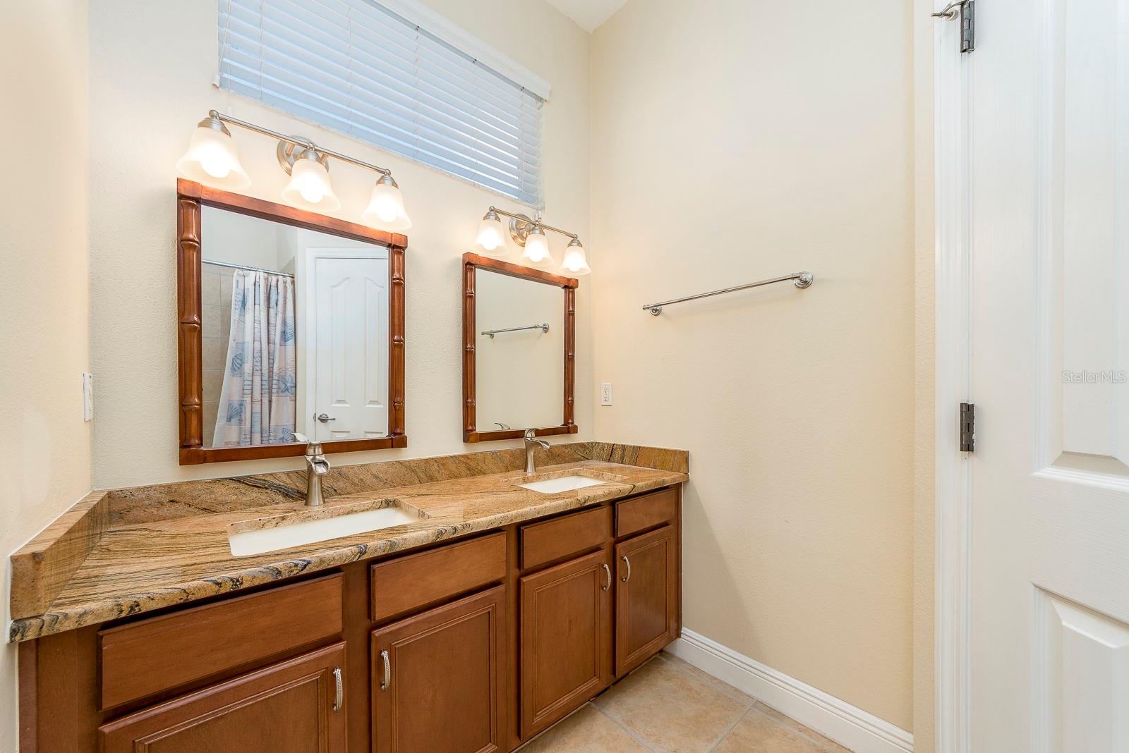 10639 HATTERAS DR, TAMPA, FL, 33615
