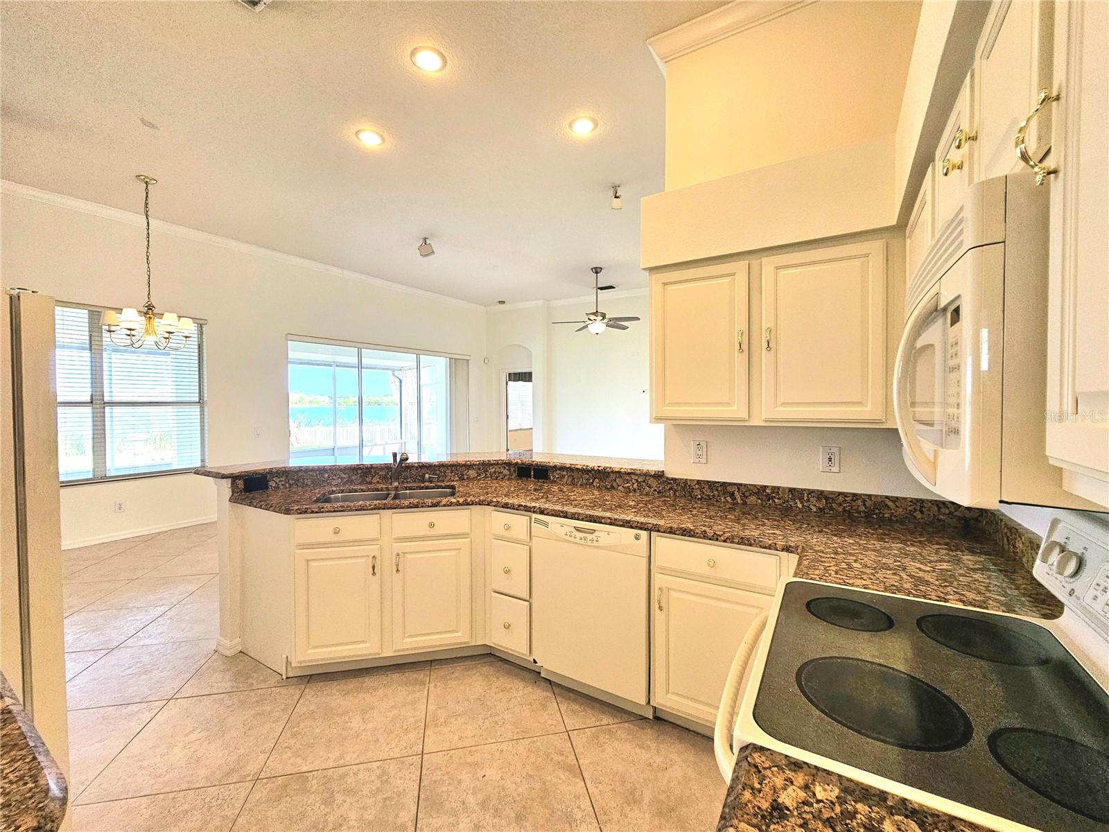 7209 COLONIAL LAKE DR, RIVERVIEW, FL, 33578
