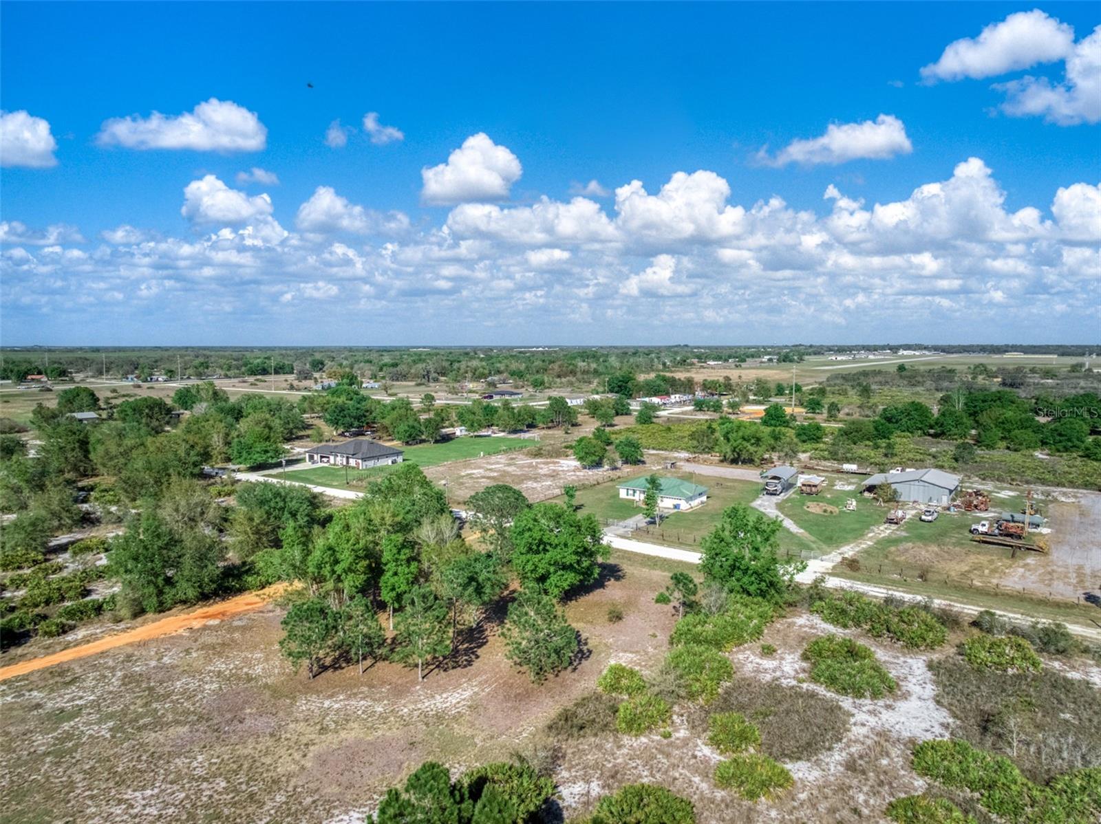 523 S DICKEY RD, AVON PARK, FL, 33825
