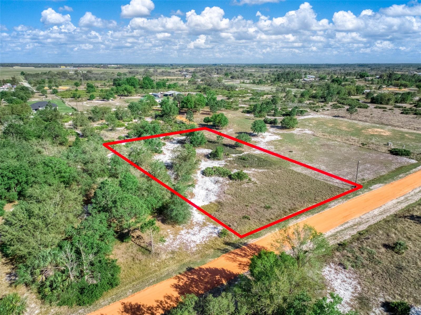 523 S DICKEY RD, AVON PARK, FL, 33825