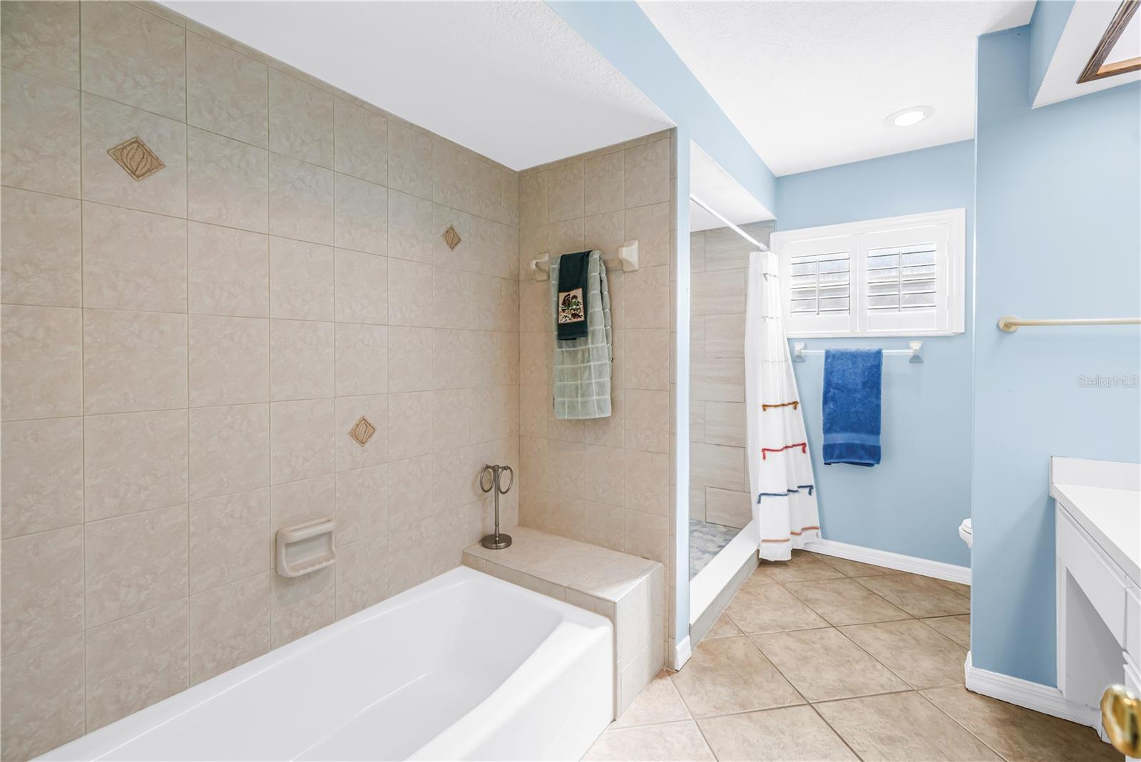 1770 GLEN LAKES BLVD N, ST PETERSBURG, FL, 33702