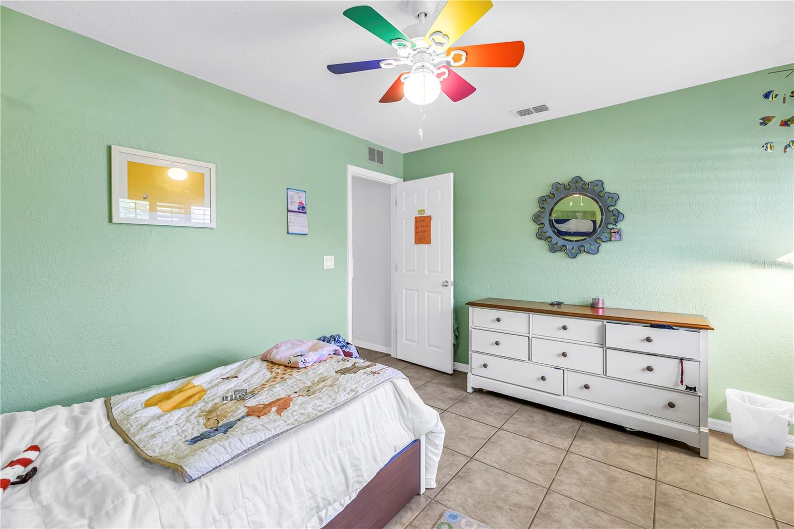 1770 GLEN LAKES BLVD N, ST PETERSBURG, FL, 33702