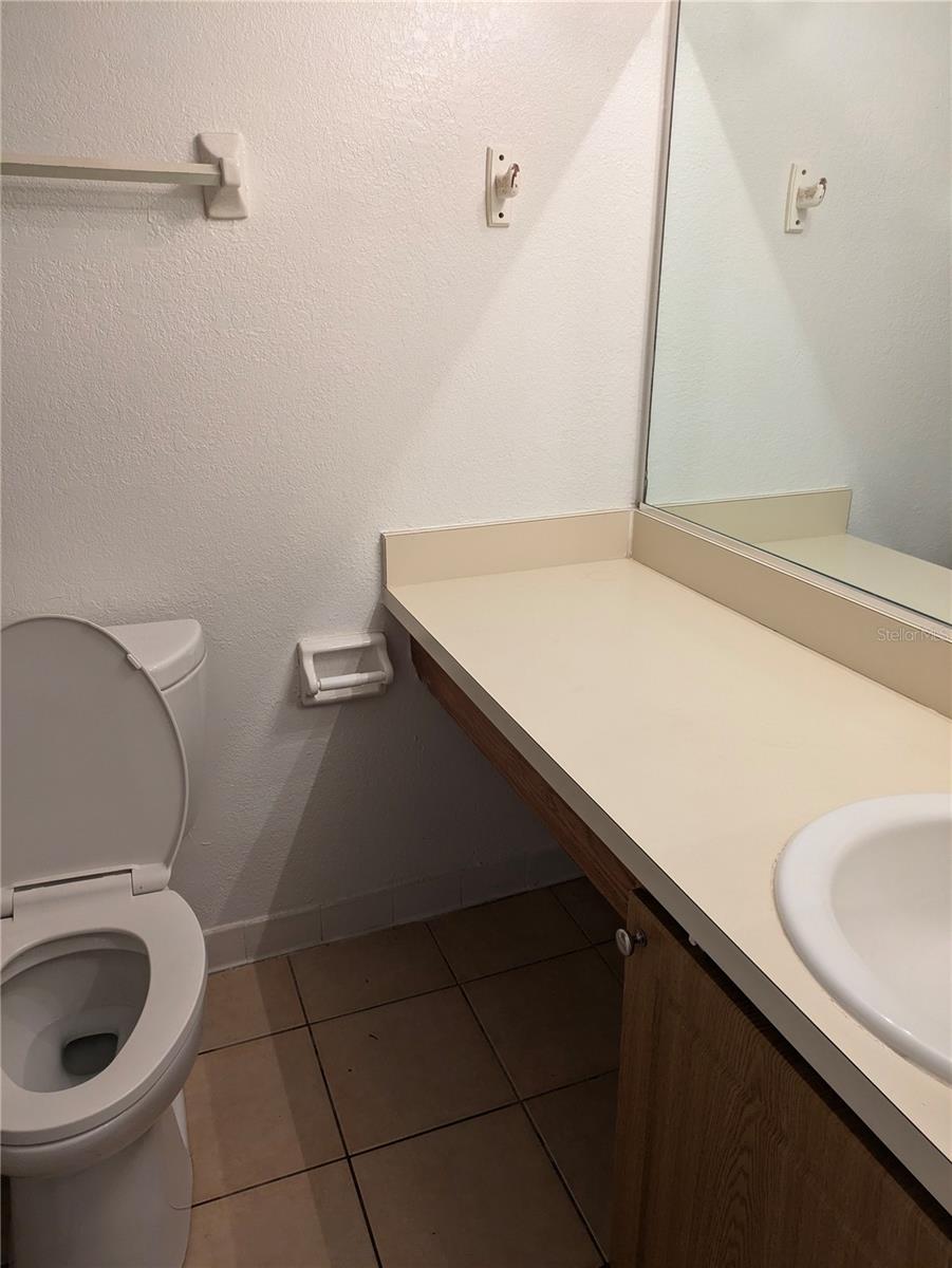 4269 S SEMORAN BLVD #1, ORLANDO, FL, 32822