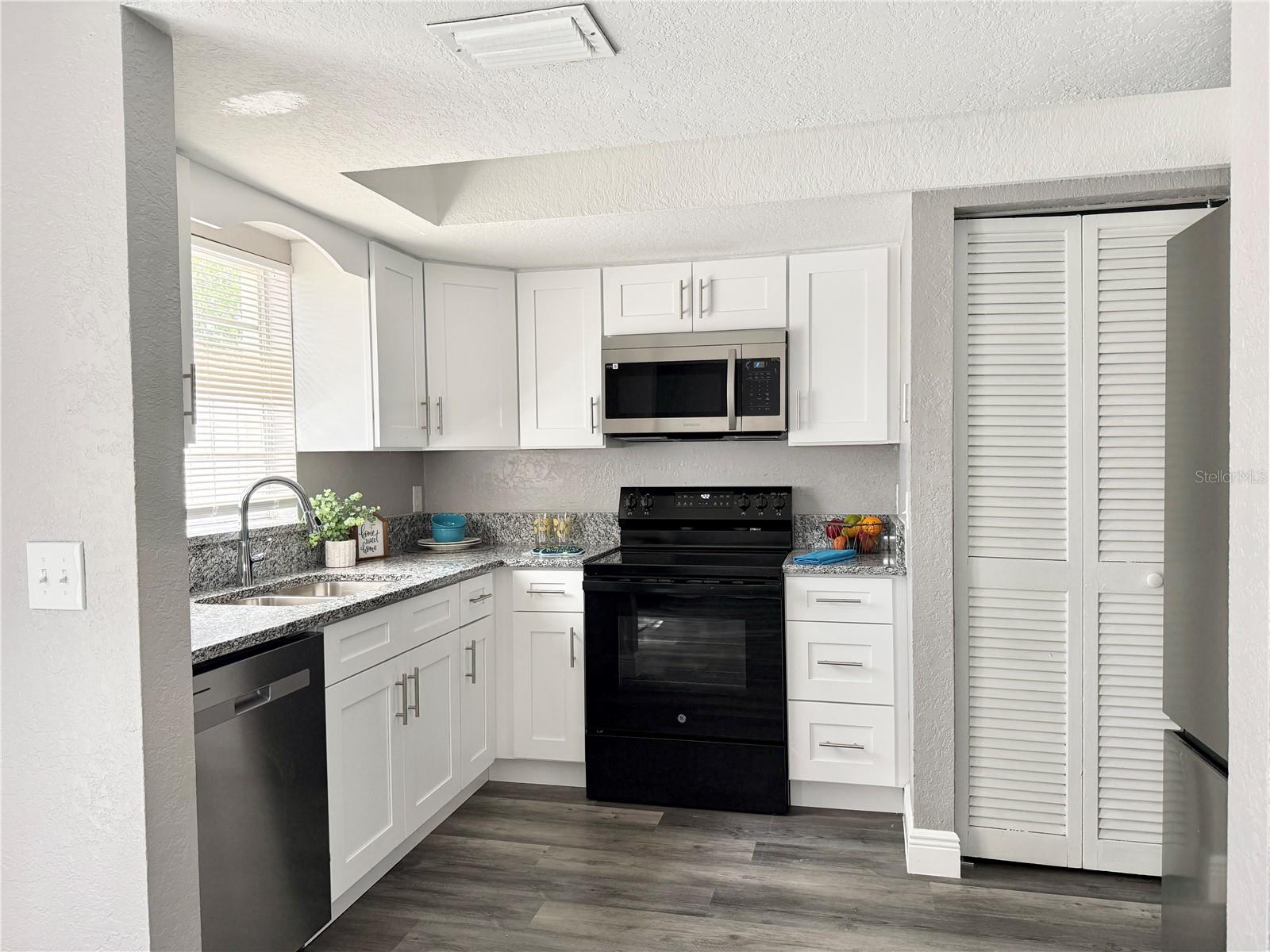 5229 TENNIS COURT CIRCLE, TAMPA, FL, 33617